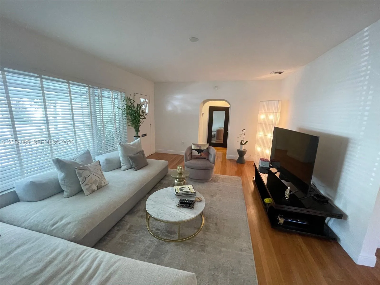 1116 Biarritz Dr, Miami Beach, FL 33141 photo 2