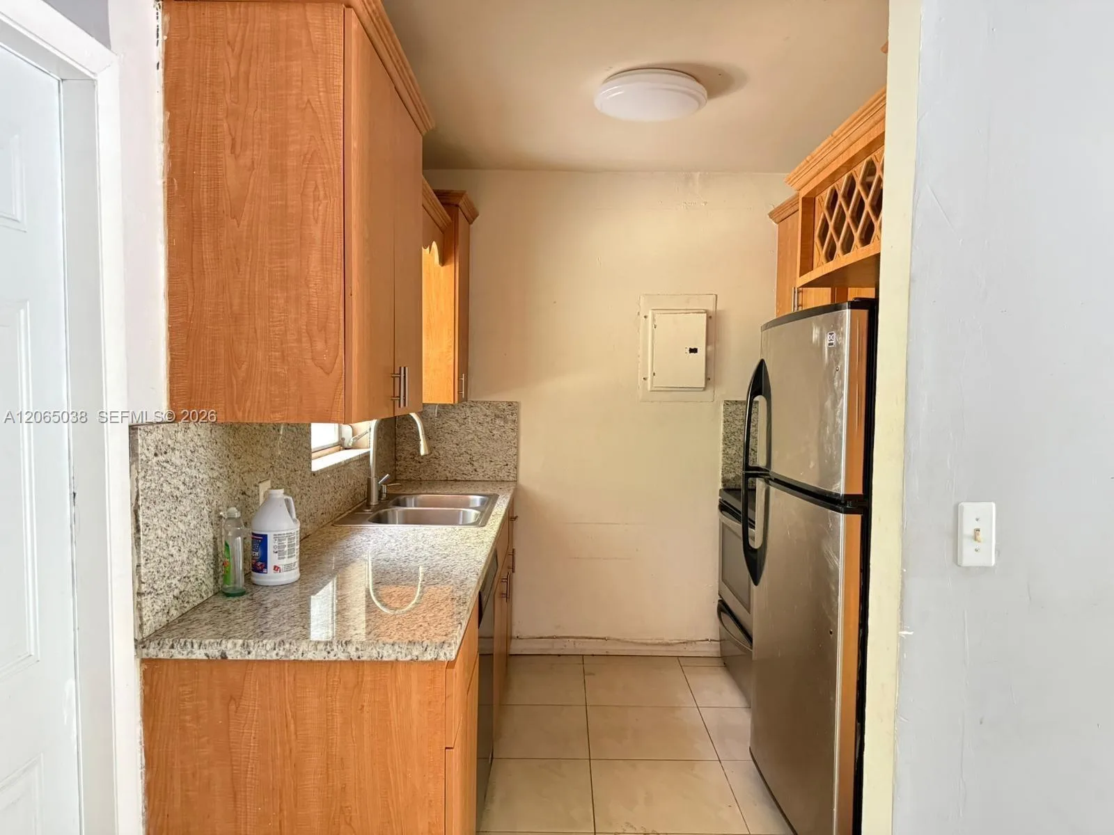 951 NE 157th Ter, North Miami Beach, FL 33162 photo 5