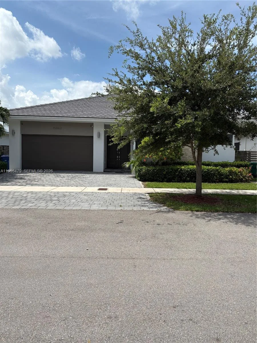 15062 SW 177th Ter, Miami, FL 33187 photo 2