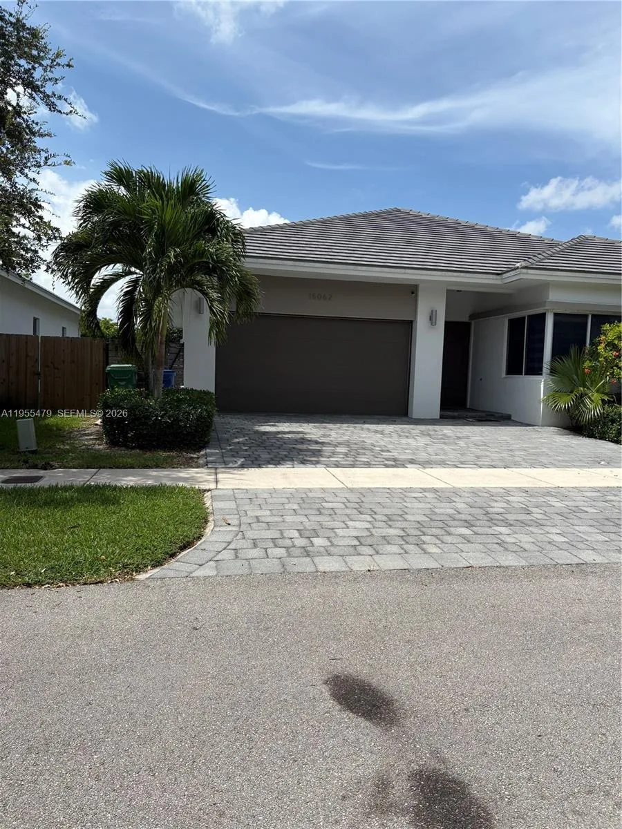 15062 SW 177th Ter, Miami, FL 33187 photo 4