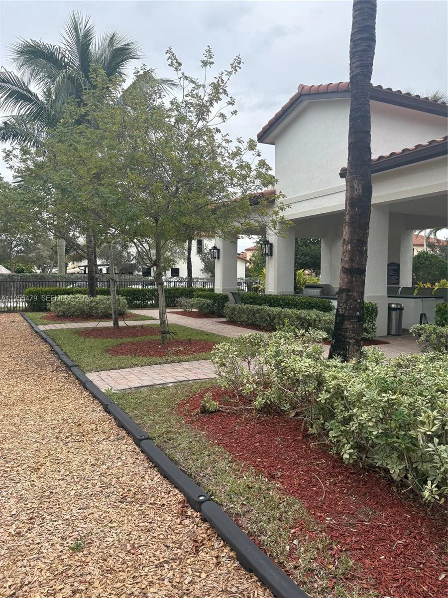 15062 SW 177th Ter, Miami, FL 33187 photo 8