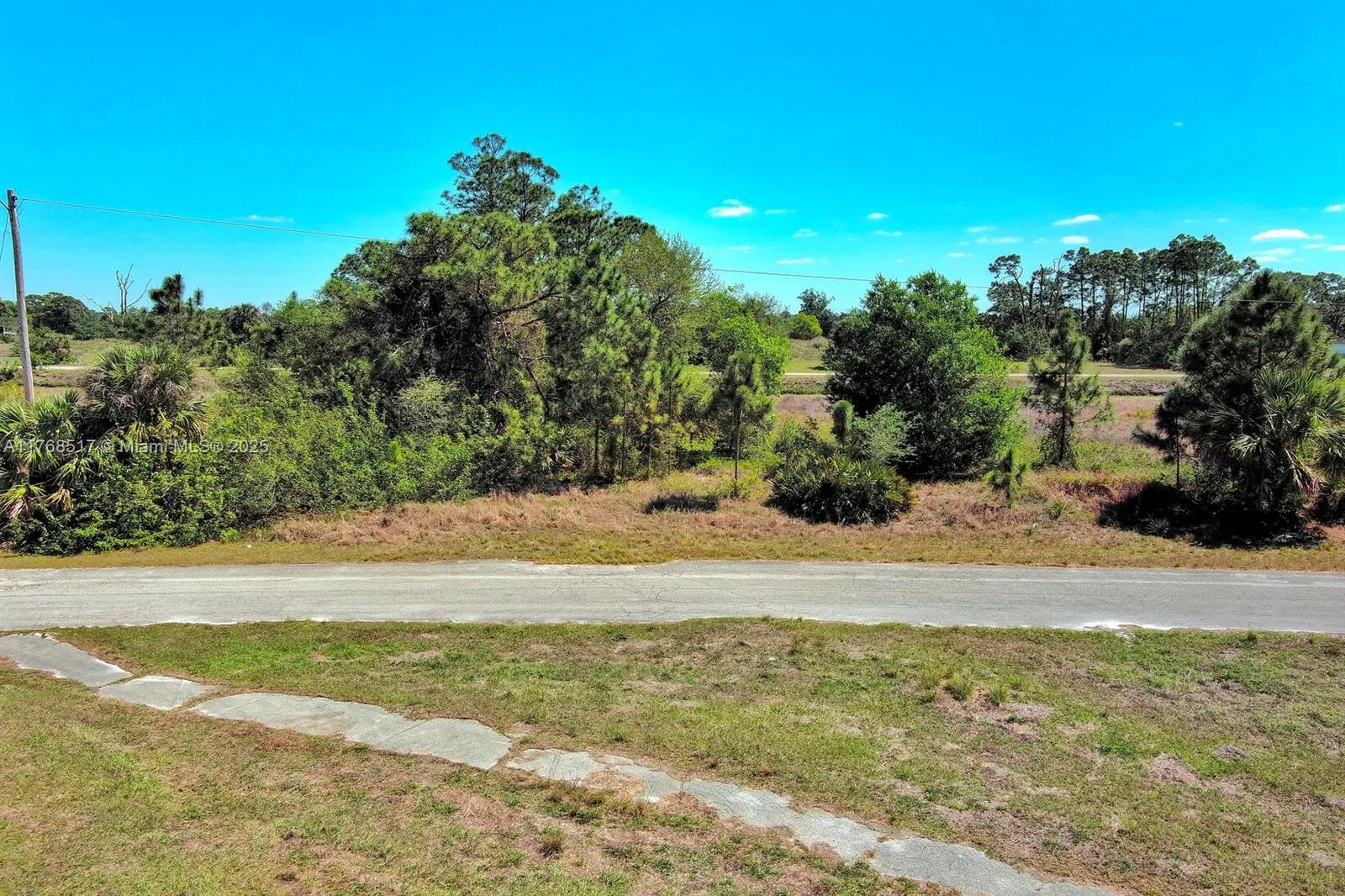 666 Charles Sise St E, Lehigh Acres, FL 33974