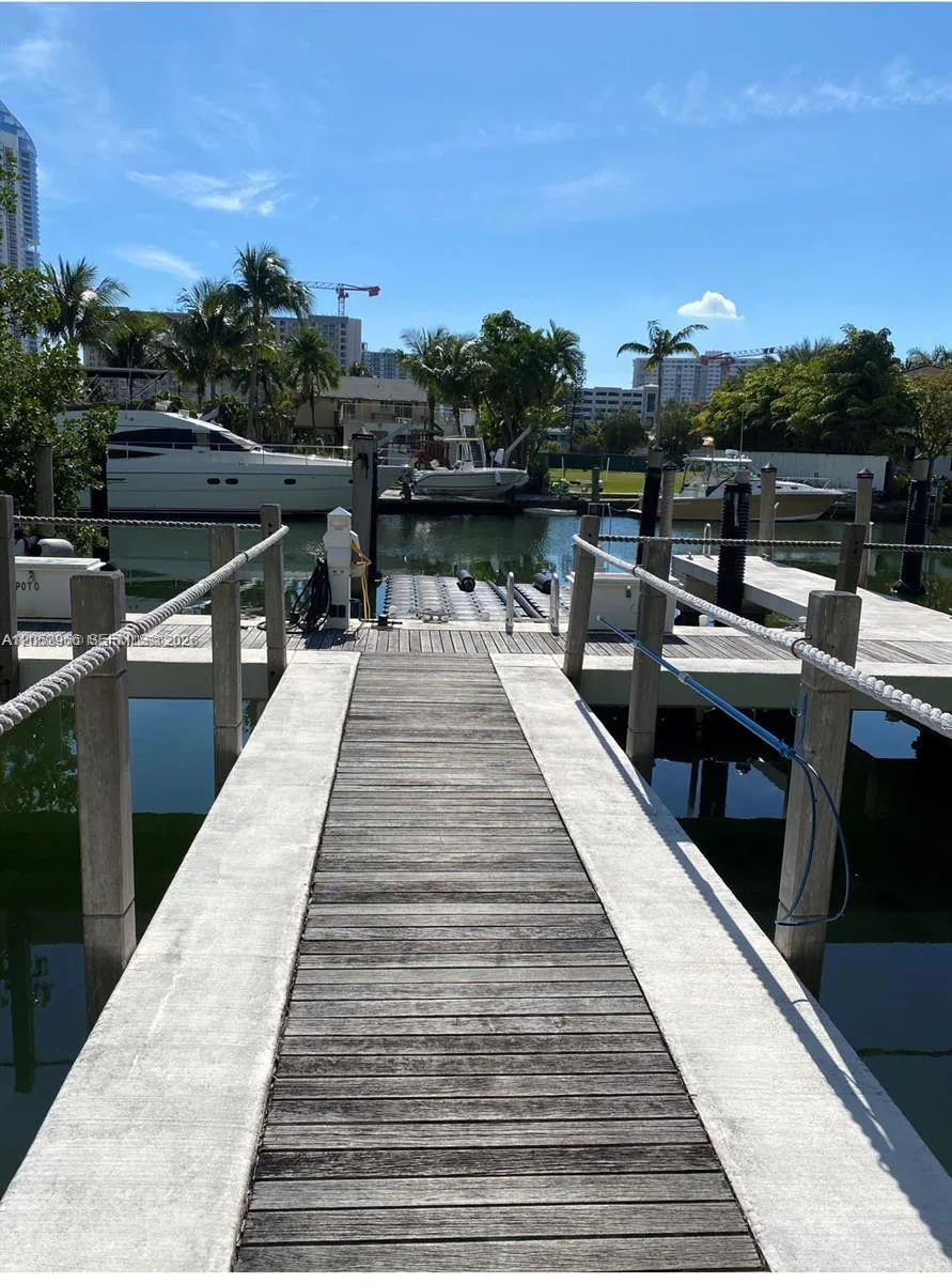 16400 Collins Ave # 0, Sunny Isles Beach, FL 33160