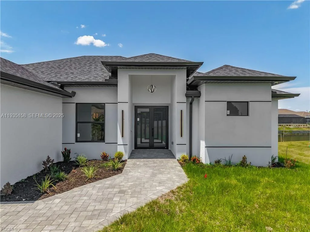 323 NE 19TH TERRACE, Cape Coral, FL 33909