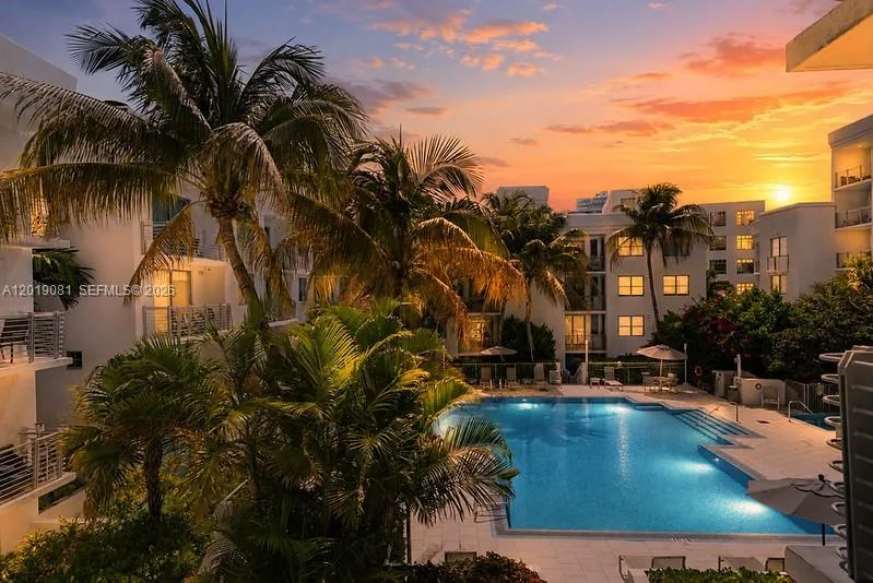 110 Washington Ave # 2520, Miami Beach, FL 33139