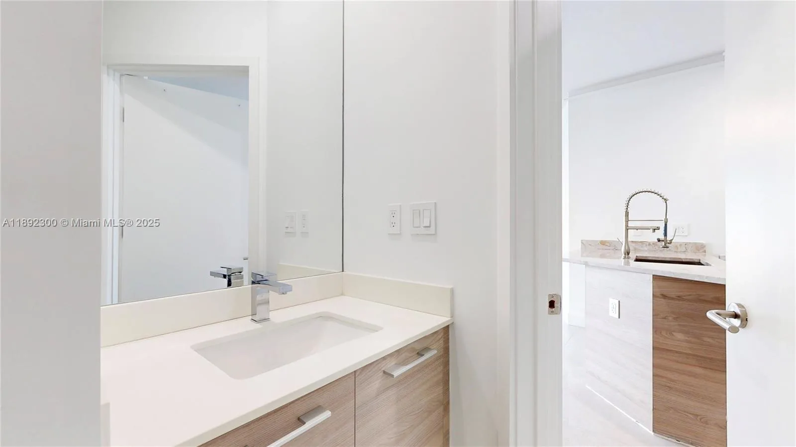 1300 S Miami Ave # PH5209, Miami, FL 33130 photo 9