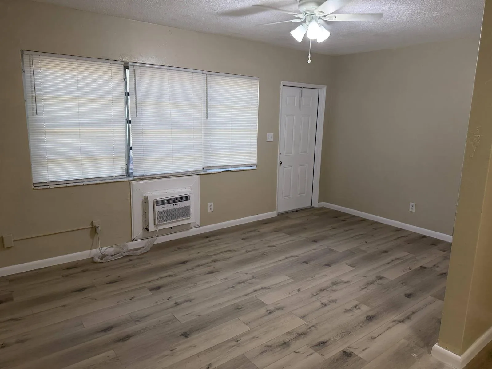 1004 NW 2nd Street # 2, Fort Lauderdale, FL 33311 photo 5