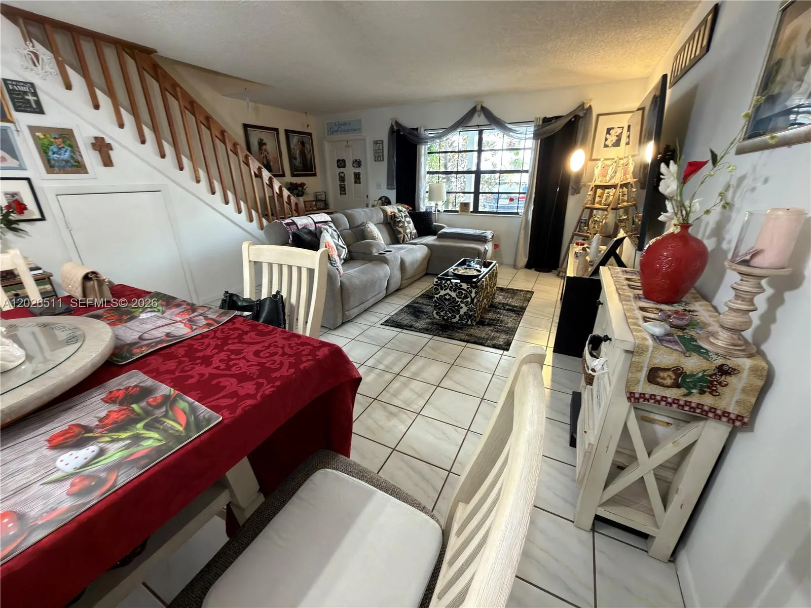 10428 NW 3rd St, Pembroke Pines, FL 33026