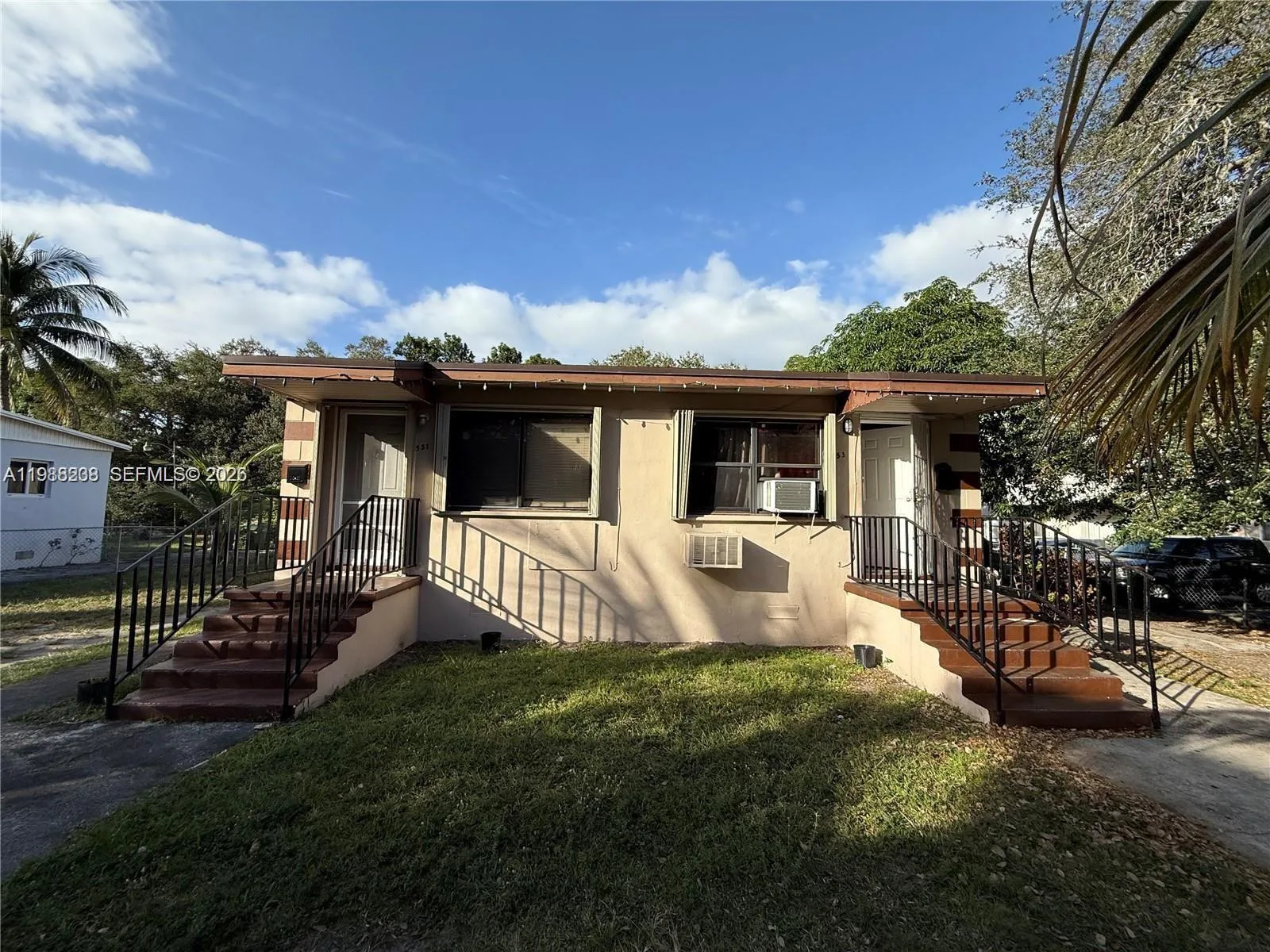 551-553 NE 133rd St, North Miami, FL 33161