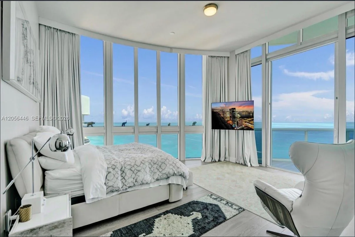 15901 Collins Ave # 4301, Sunny Isles Beach, FL 33160 photo 2