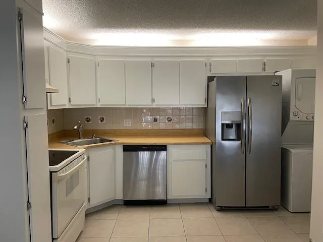 204 Foxtail Drive # F2, FL 33415 photo 3