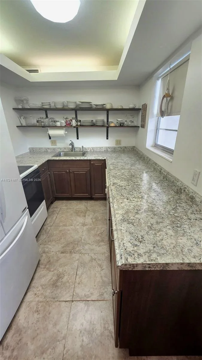 564 Durham T # 564, Deerfield Beach, FL 33442 photo 8