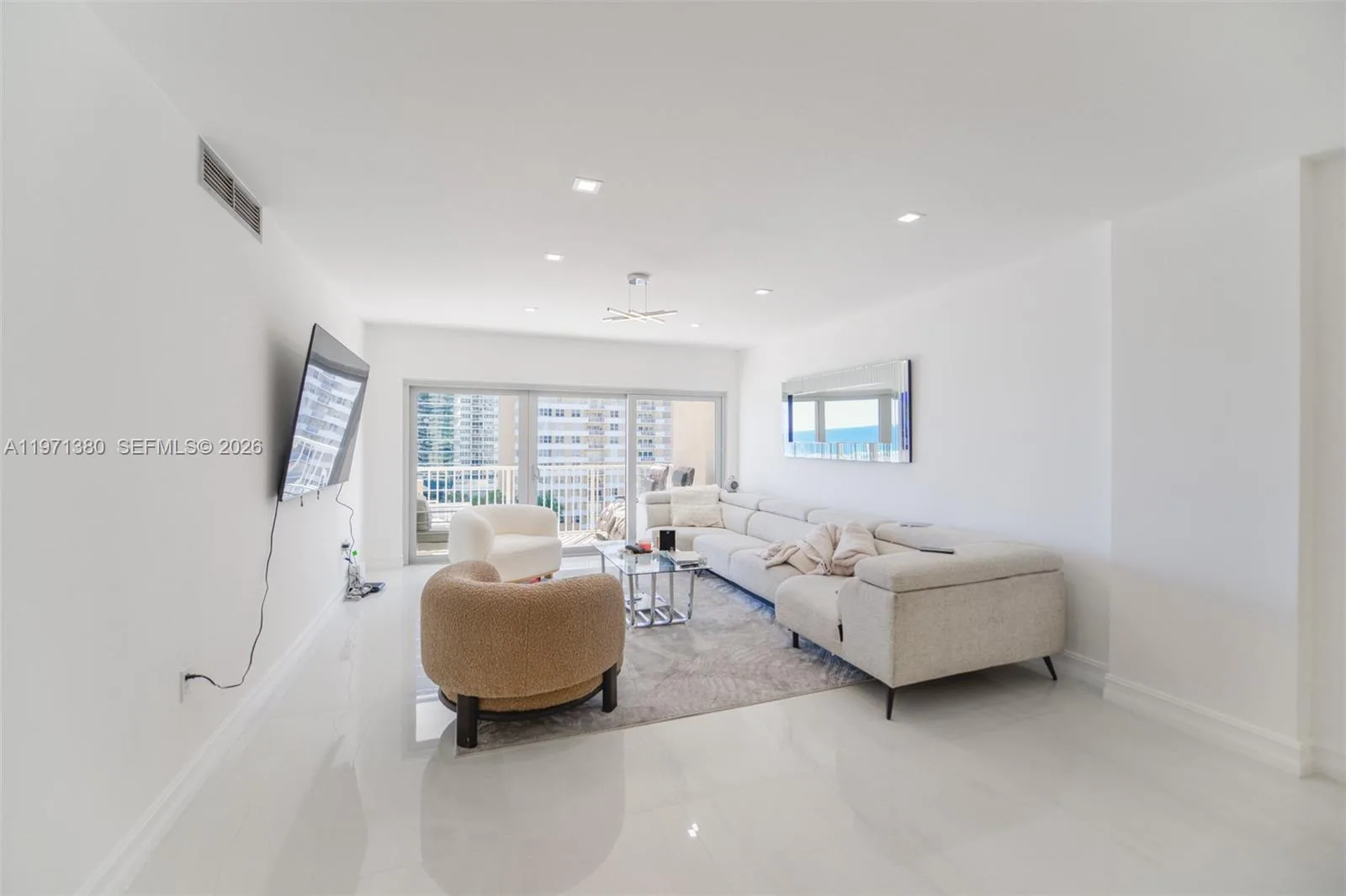1950 S Ocean Dr # 8J, Hallandale Beach, FL 33009 photo 3