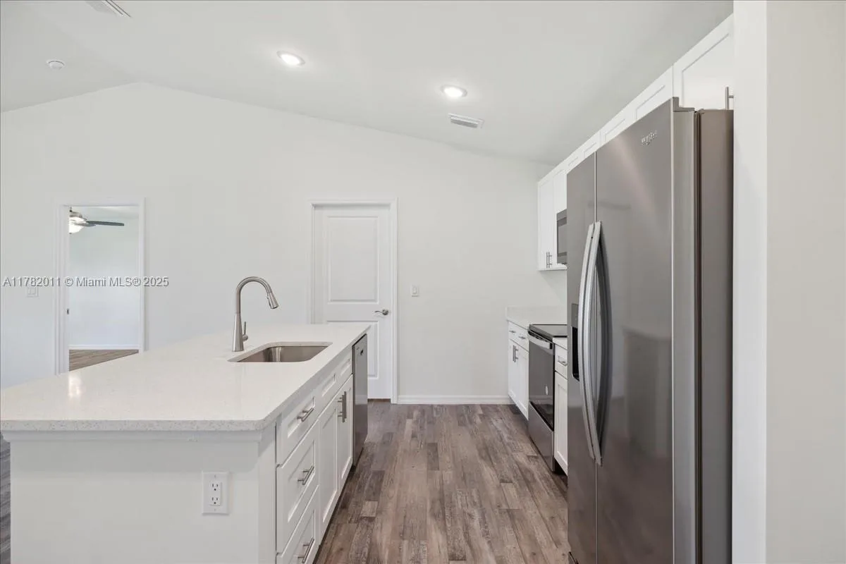 105 NW 13th ST, Cape Coral, FL 33993 photo 5