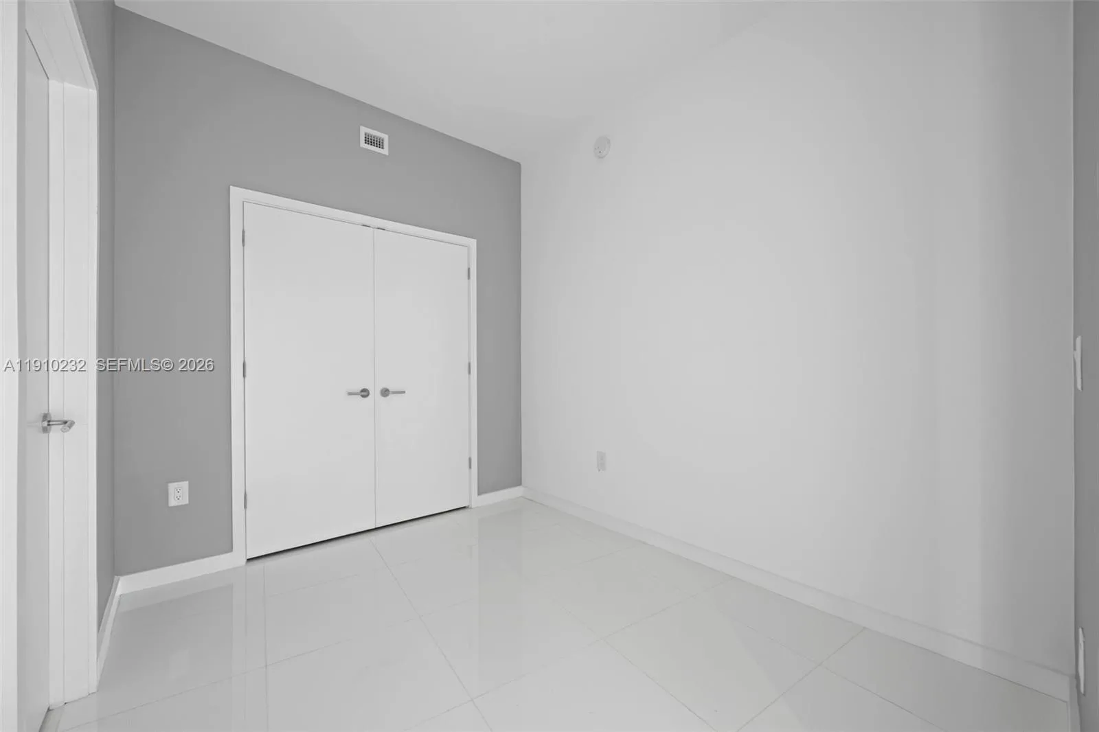 851 NE 1st Ave # 4204, Miami, FL 33132 photo 13