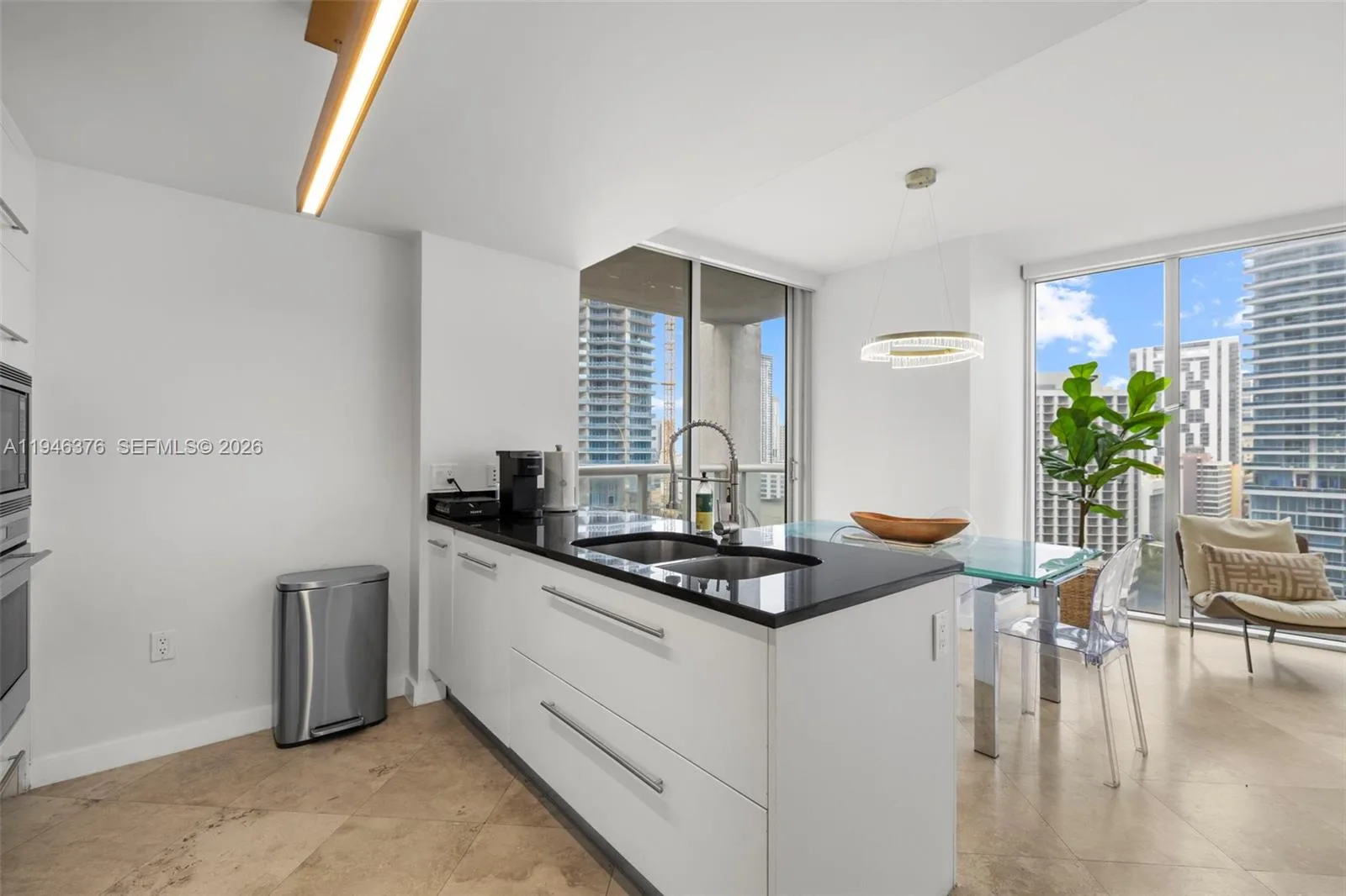 485 Brickell Ave # 1804, Miami, FL 33131 photo 10