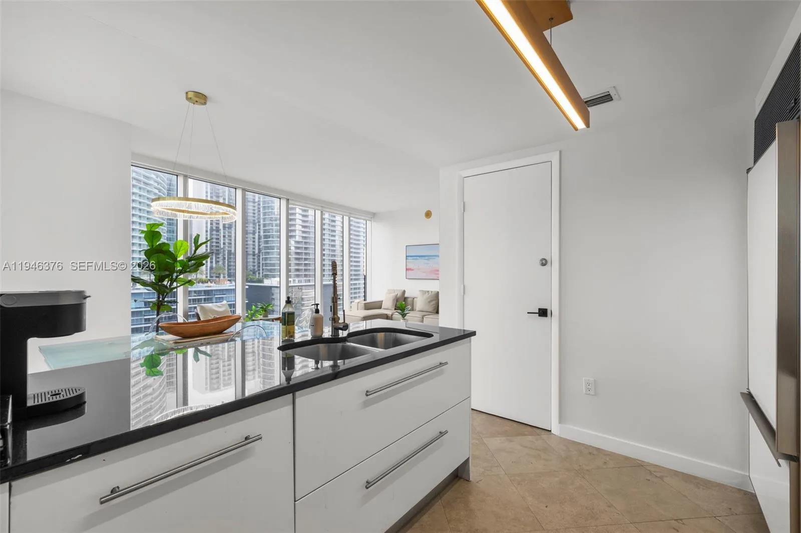 485 Brickell Ave # 1804, Miami, FL 33131 photo 11