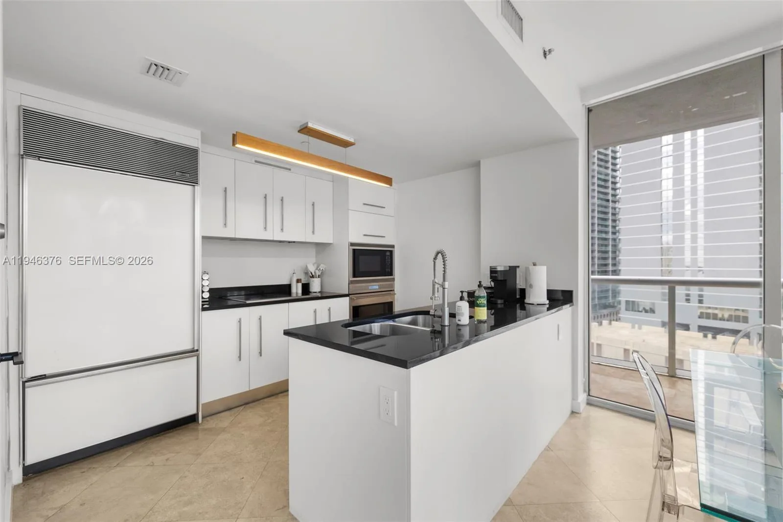 485 Brickell Ave # 1804, Miami, FL 33131 photo 8