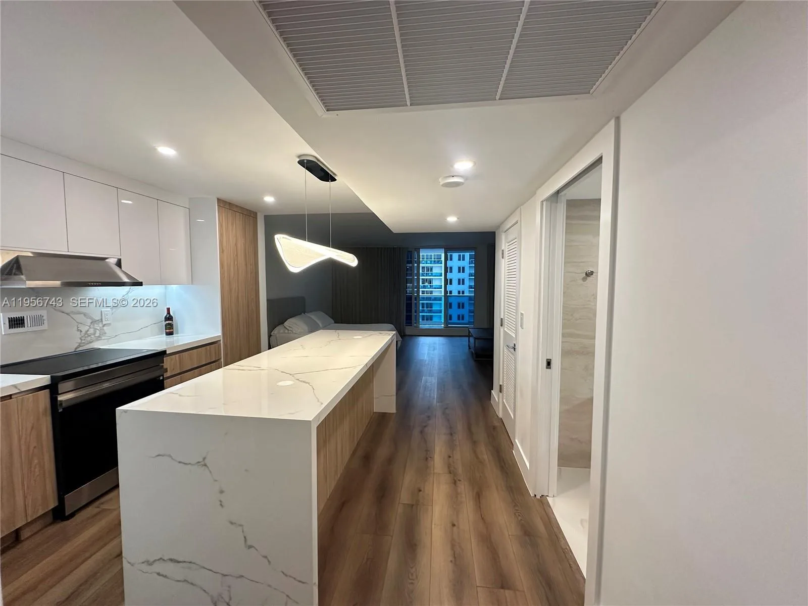 2301 Collins Ave # 1421, Miami Beach, FL 33139