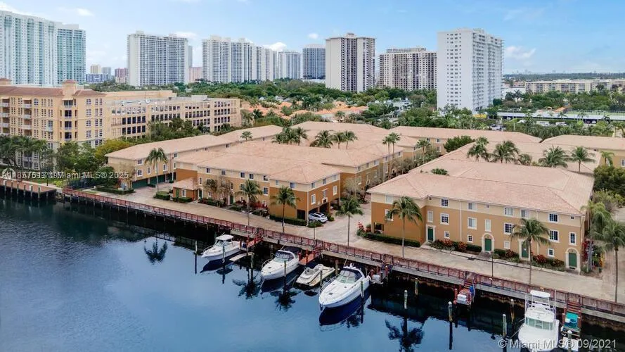 2811 NE 185th St # 801, Aventura, FL 33180 photo 4
