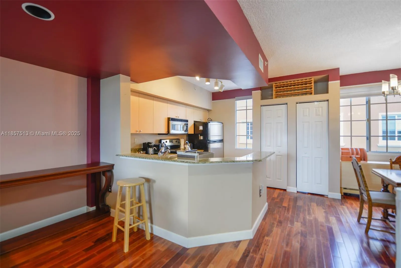2811 NE 185th St # 801, Aventura, FL 33180 photo 9