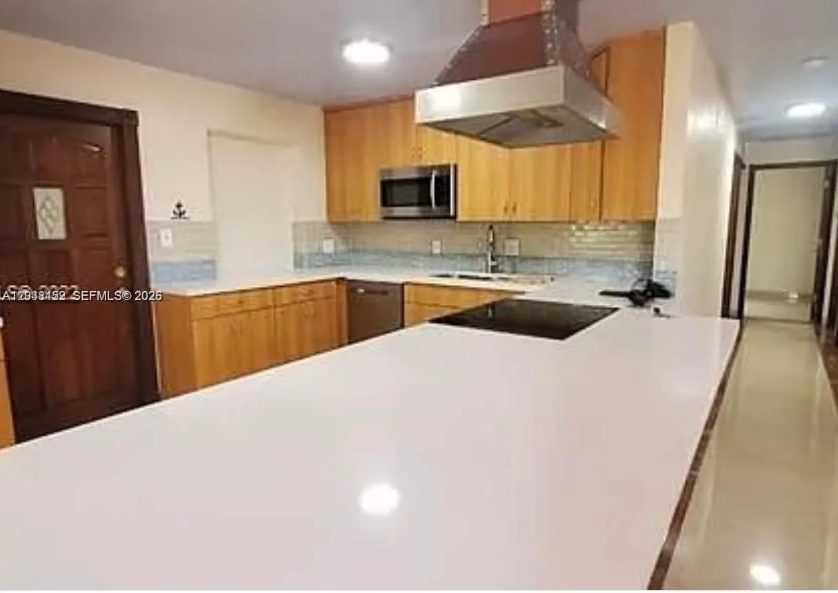 10955 SW 56th St, Miami, FL 33165 photo 4