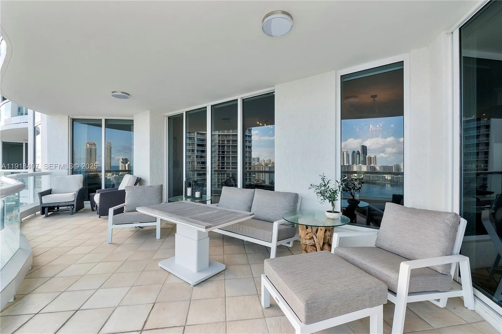 6000 Island Blvd # 2406, Aventura, FL 33160 photo 4