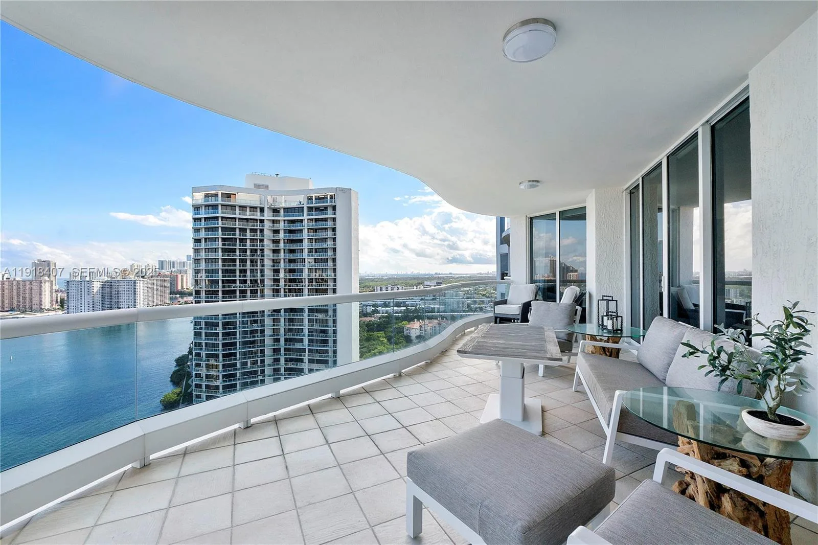 6000 Island Blvd # 2406, Aventura, FL 33160 photo 5