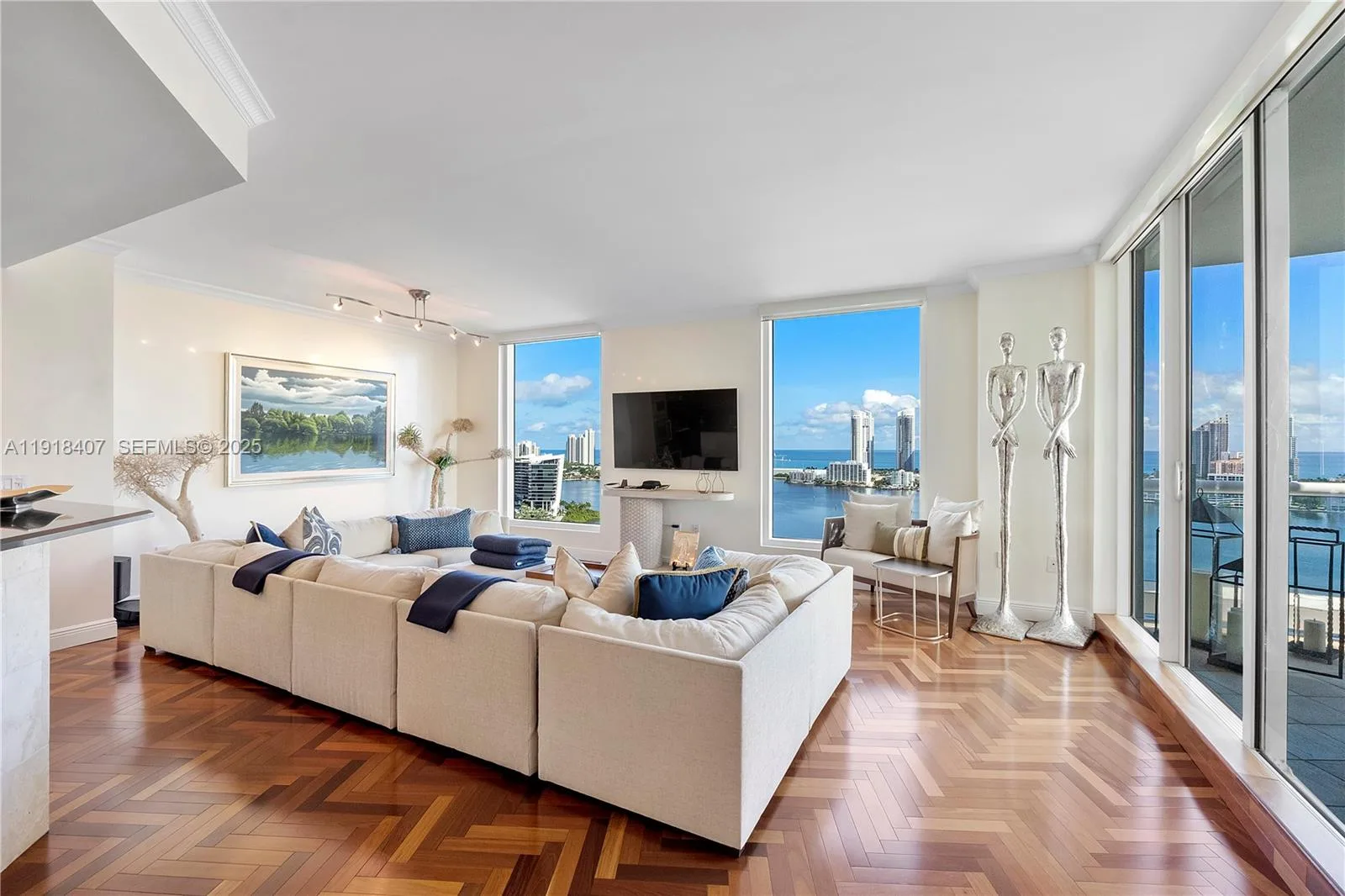 6000 Island Blvd # 2406, Aventura, FL 33160 photo 9
