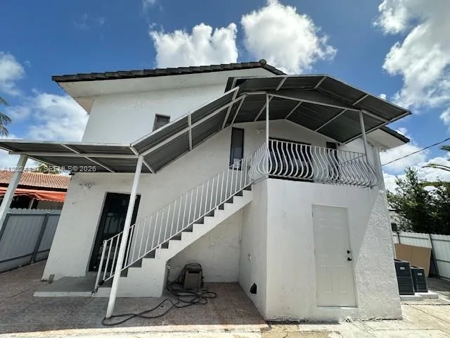 11870 SW 5th St # B, Miami, FL 33184