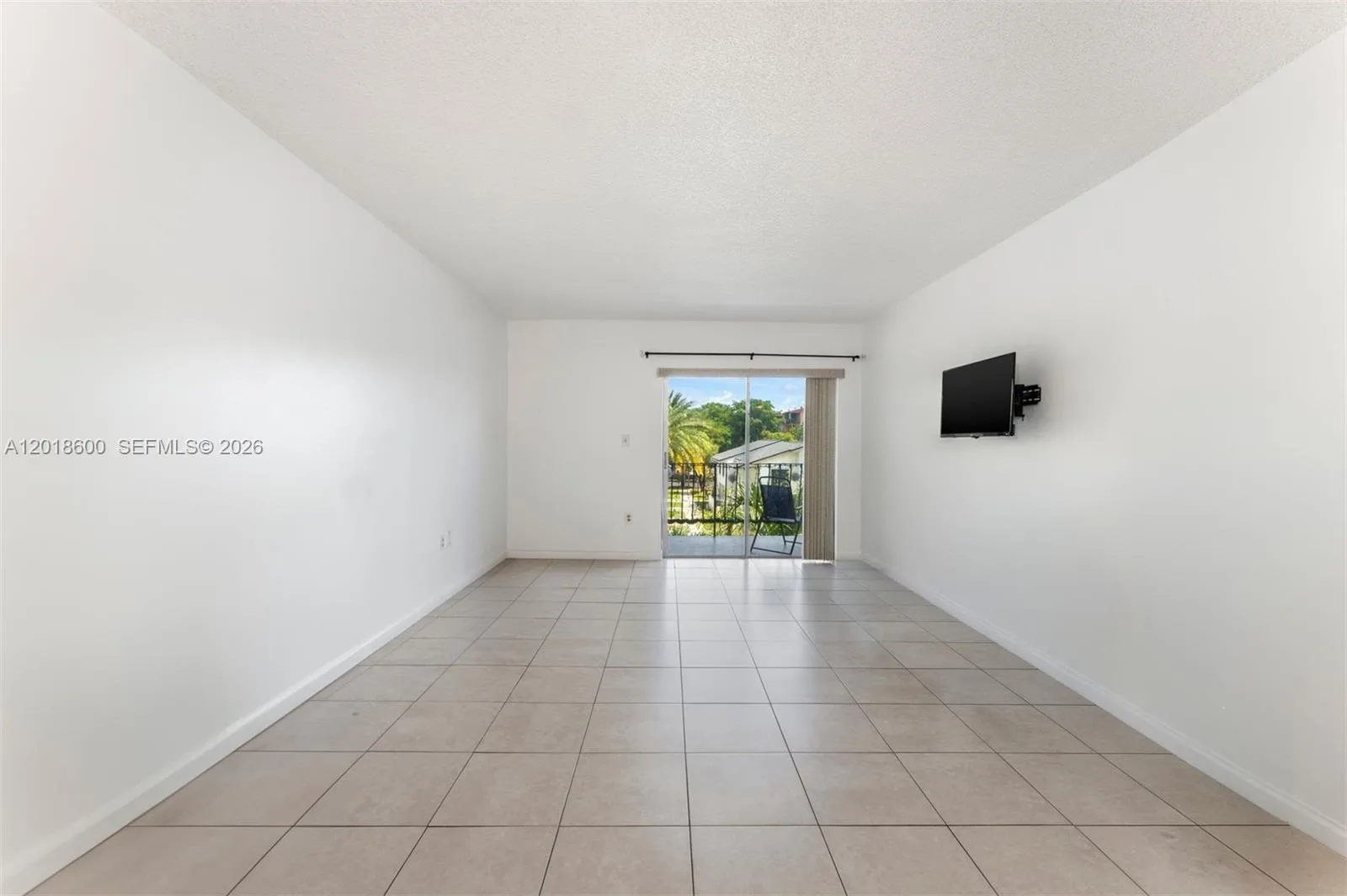 1900 W 54th St # 220, Hialeah, FL 33012 photo 3