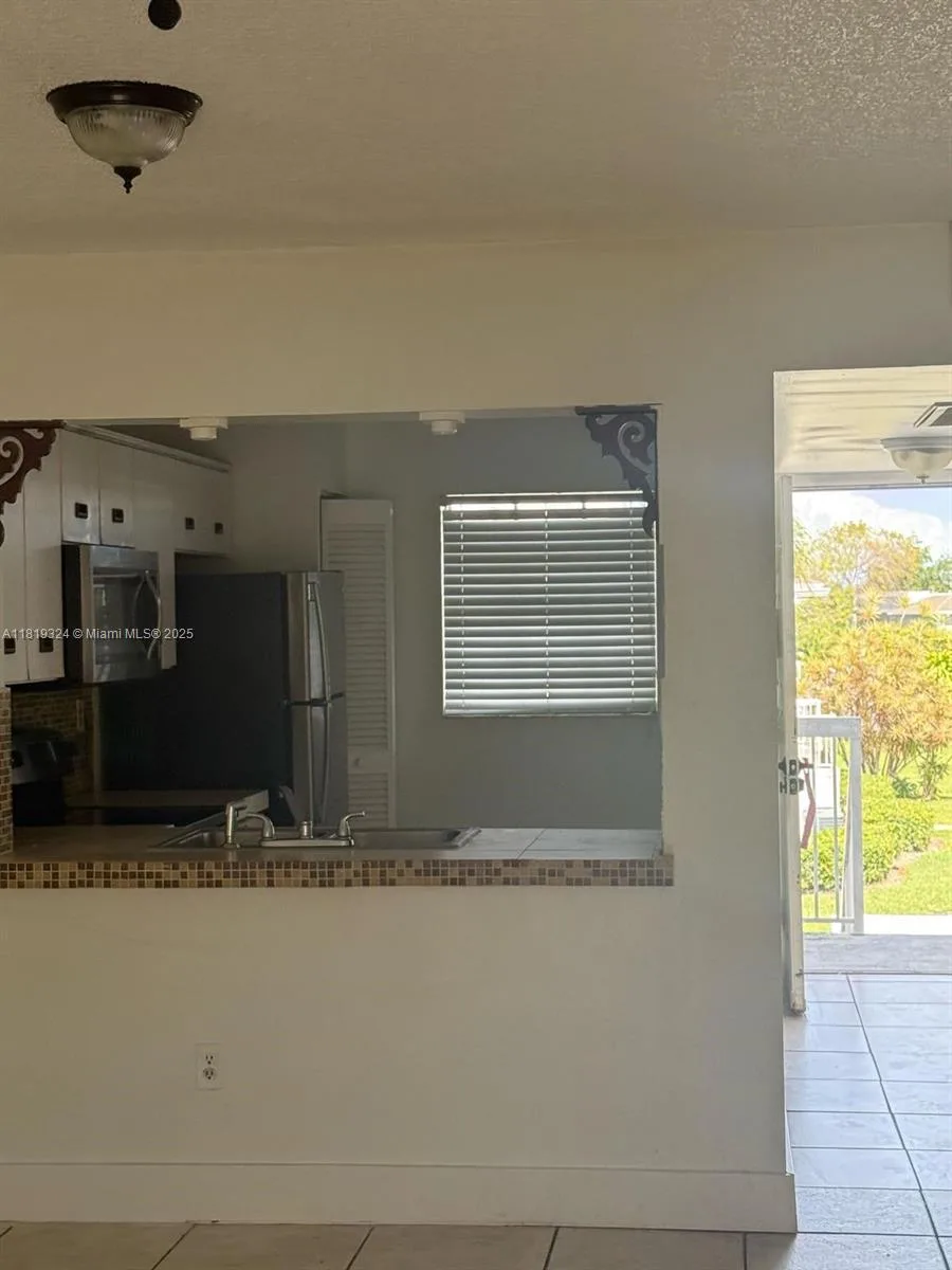 438 NE 210th Cir Ter # 202-4B, Miami, FL 33179 photo 4