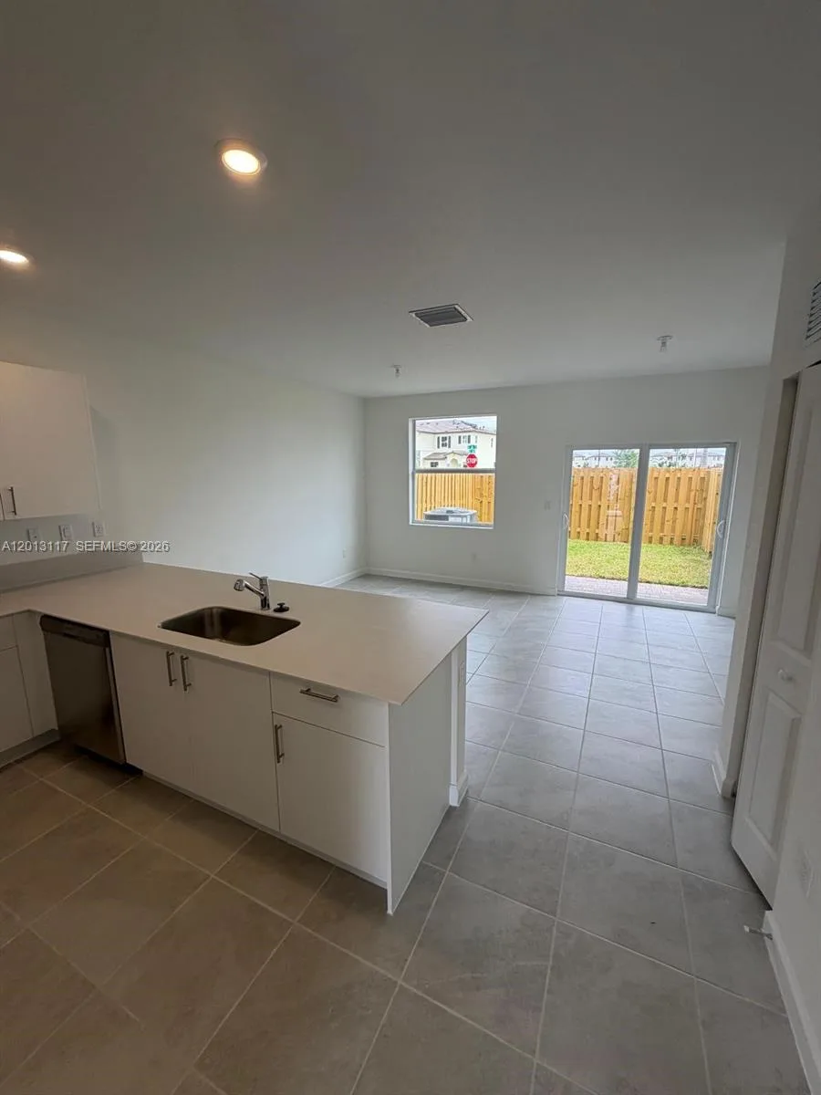 2643 SE 27 ST # 2643, Homestead, FL 33035 photo 4