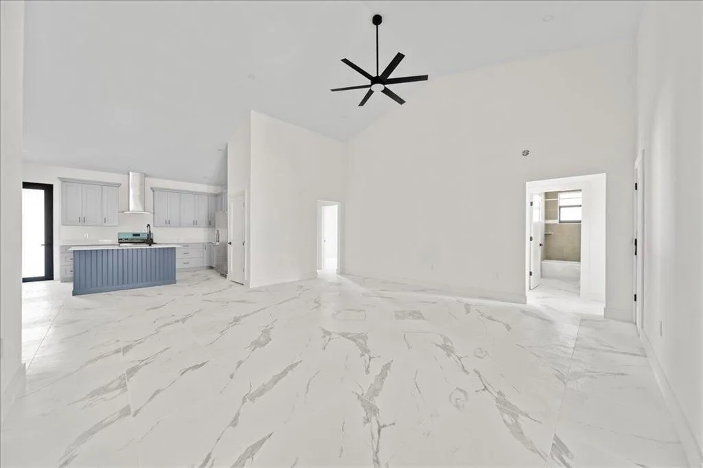 7427 SEA MIST Drive, Port Charlotte, FL 33981 photo 11