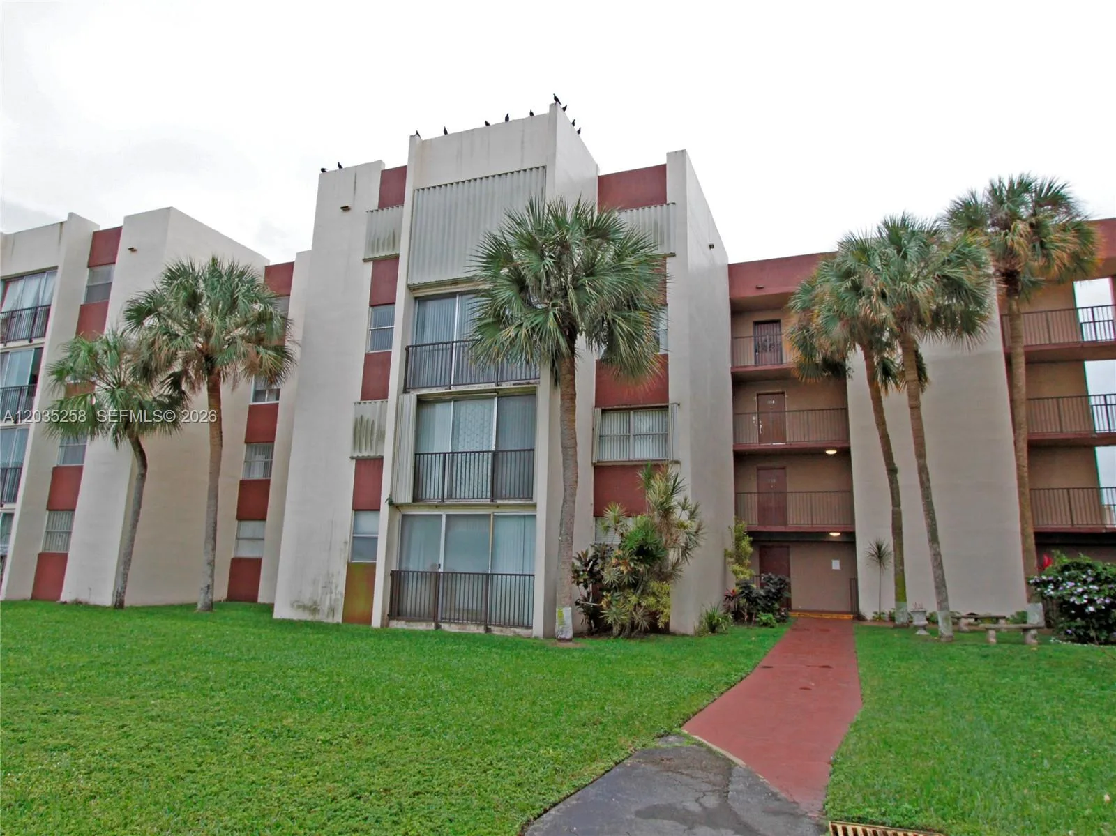 9411 SW 4th St # 308, Miami, FL 33174