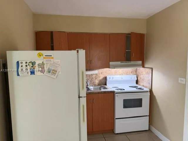 1112 NW 5th Ave # 3, Fort Lauderdale, FL 33311 photo 3