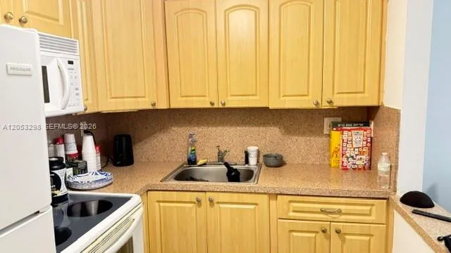 17570 Atlantic Blvd # 105, Sunny Isles Beach, FL 33160 photo 10