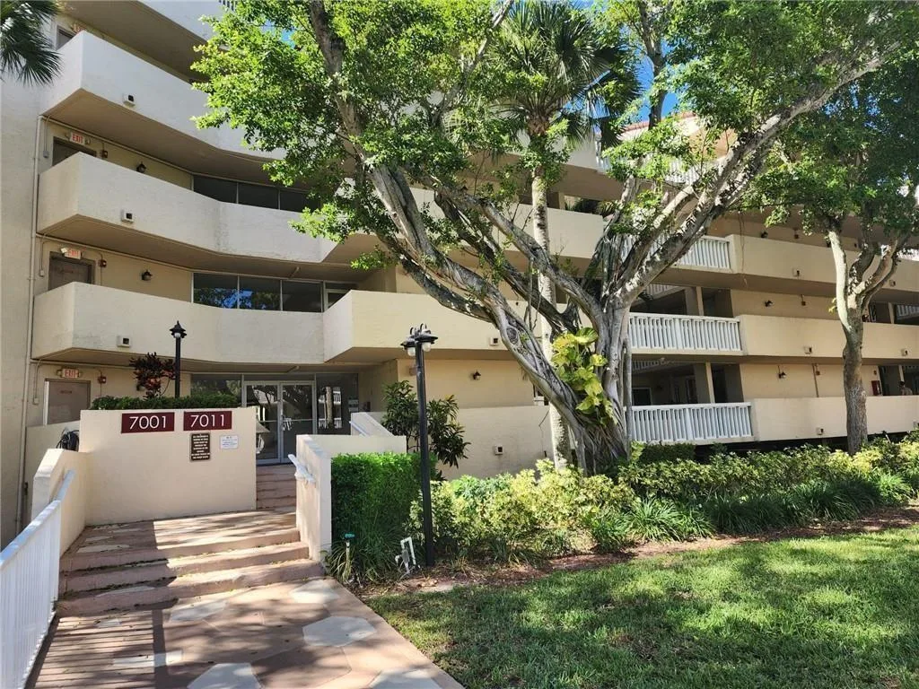7001 Environ Boulevard # 604, Lauderhill, FL 33319
