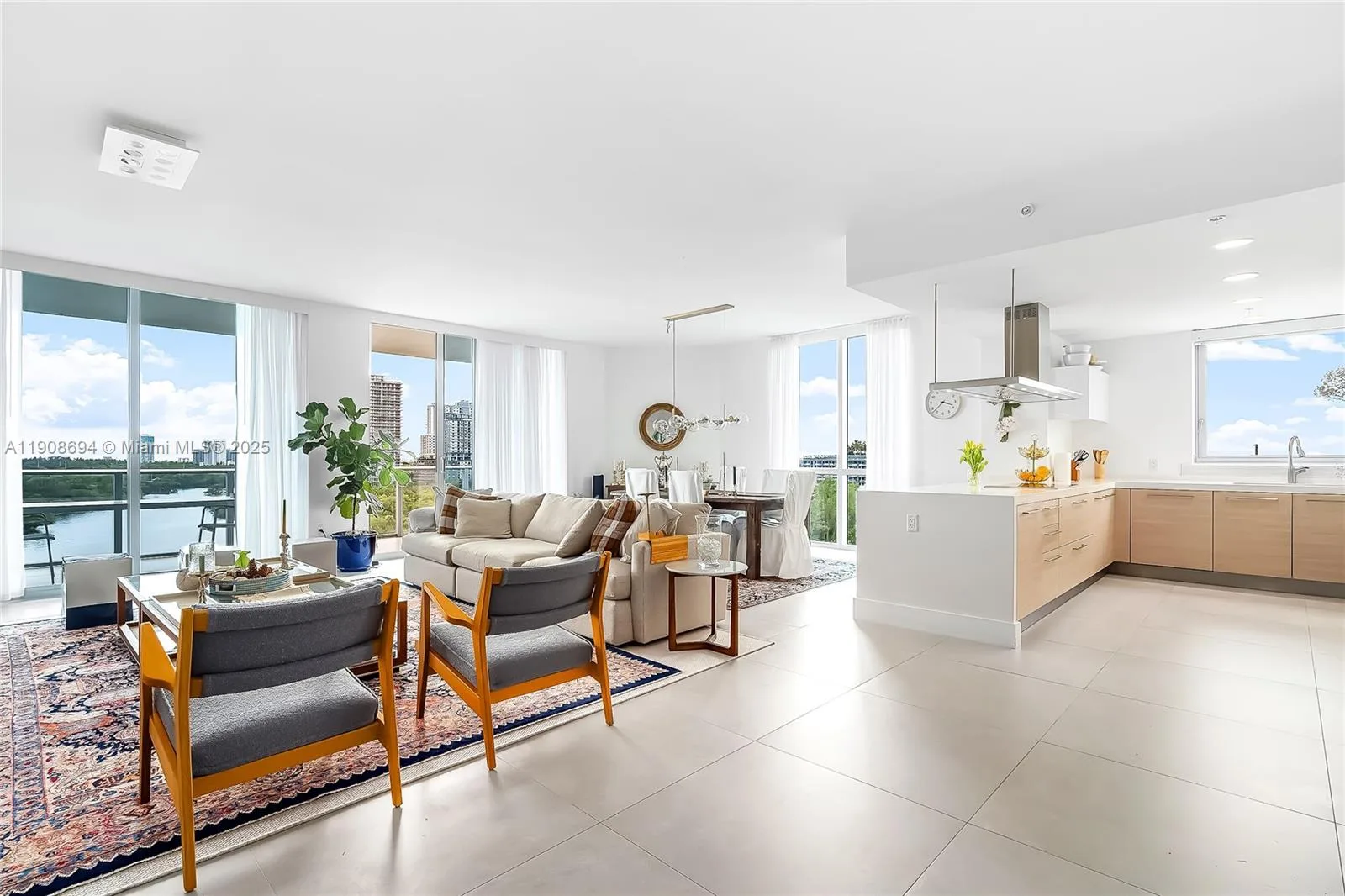 17111 Biscayne Blvd # 902, North Miami Beach, FL 33160 photo 10