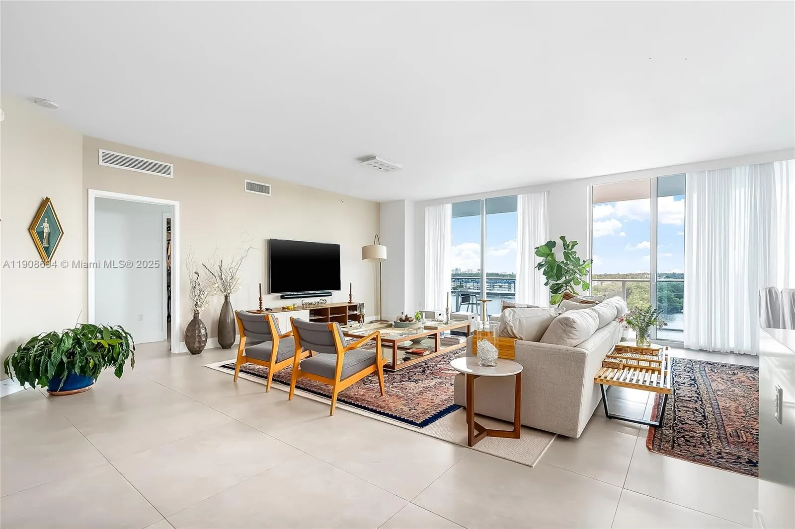 17111 Biscayne Blvd # 902, North Miami Beach, FL 33160 photo 12