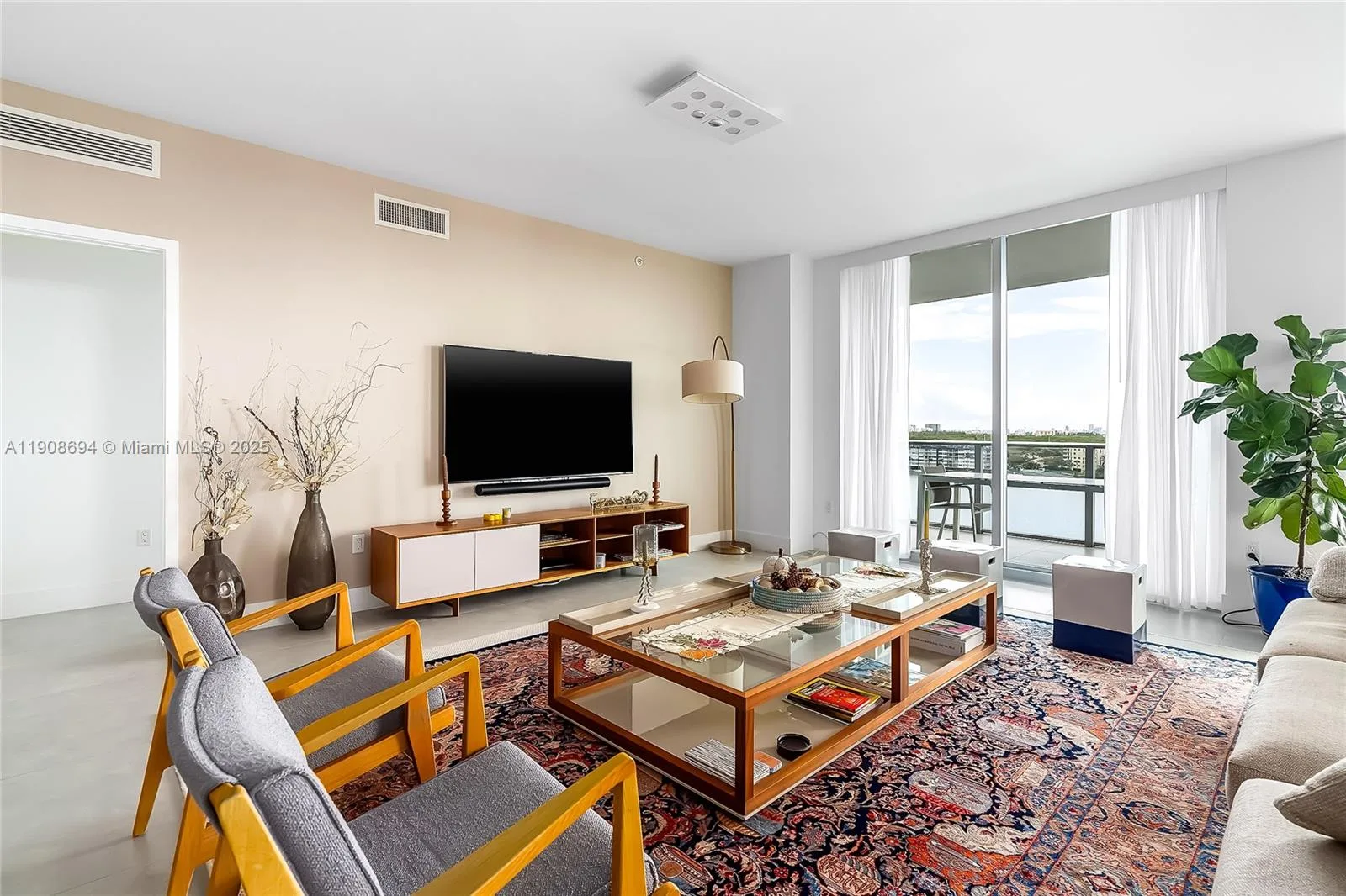 17111 Biscayne Blvd # 902, North Miami Beach, FL 33160 photo 5