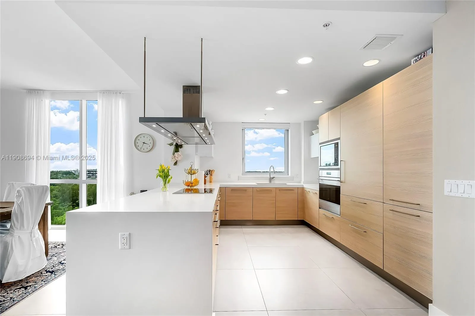 17111 Biscayne Blvd # 902, North Miami Beach, FL 33160 photo 8