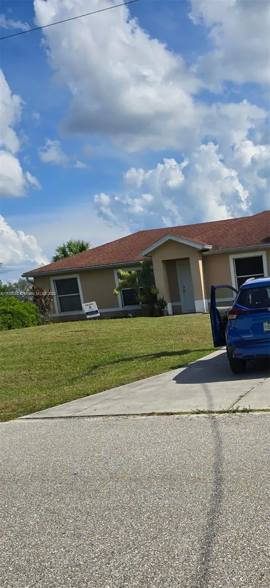 466 rewing st, Lehigh Acres, FL 33974 photo 3