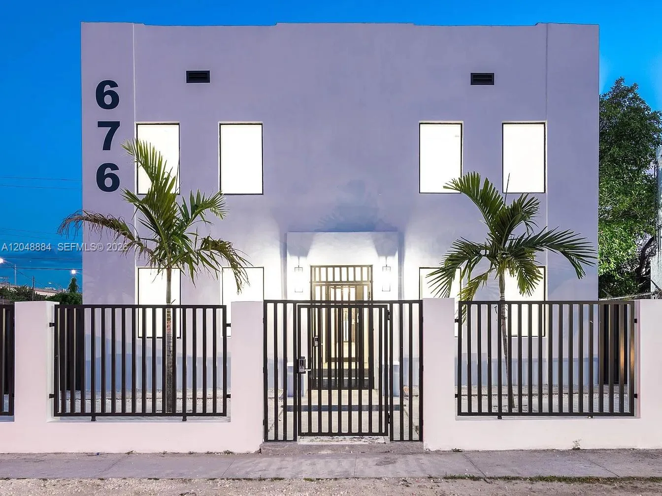 676 NW 47th St # 7, Miami, FL 33127
