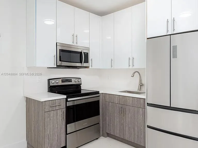 676 NW 47th St # 7, Miami, FL 33127 photo 2