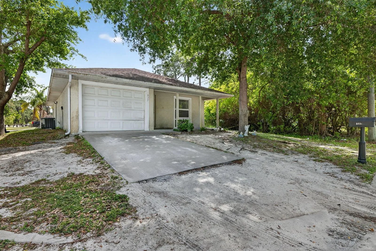 925 SW 11th St Street SW, Vero Beach, FL 32962 photo 2