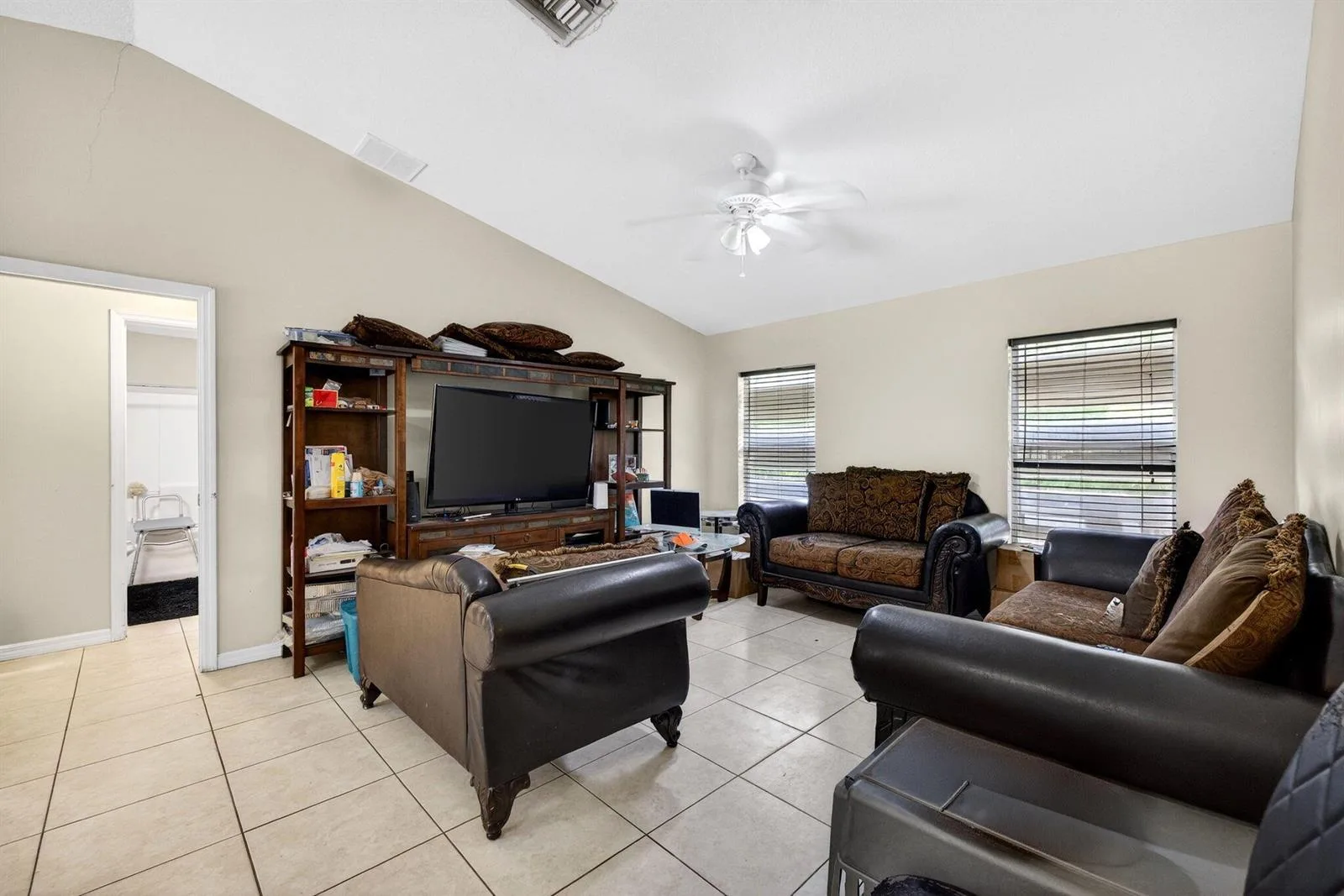 925 SW 11th St Street SW, Vero Beach, FL 32962 photo 3