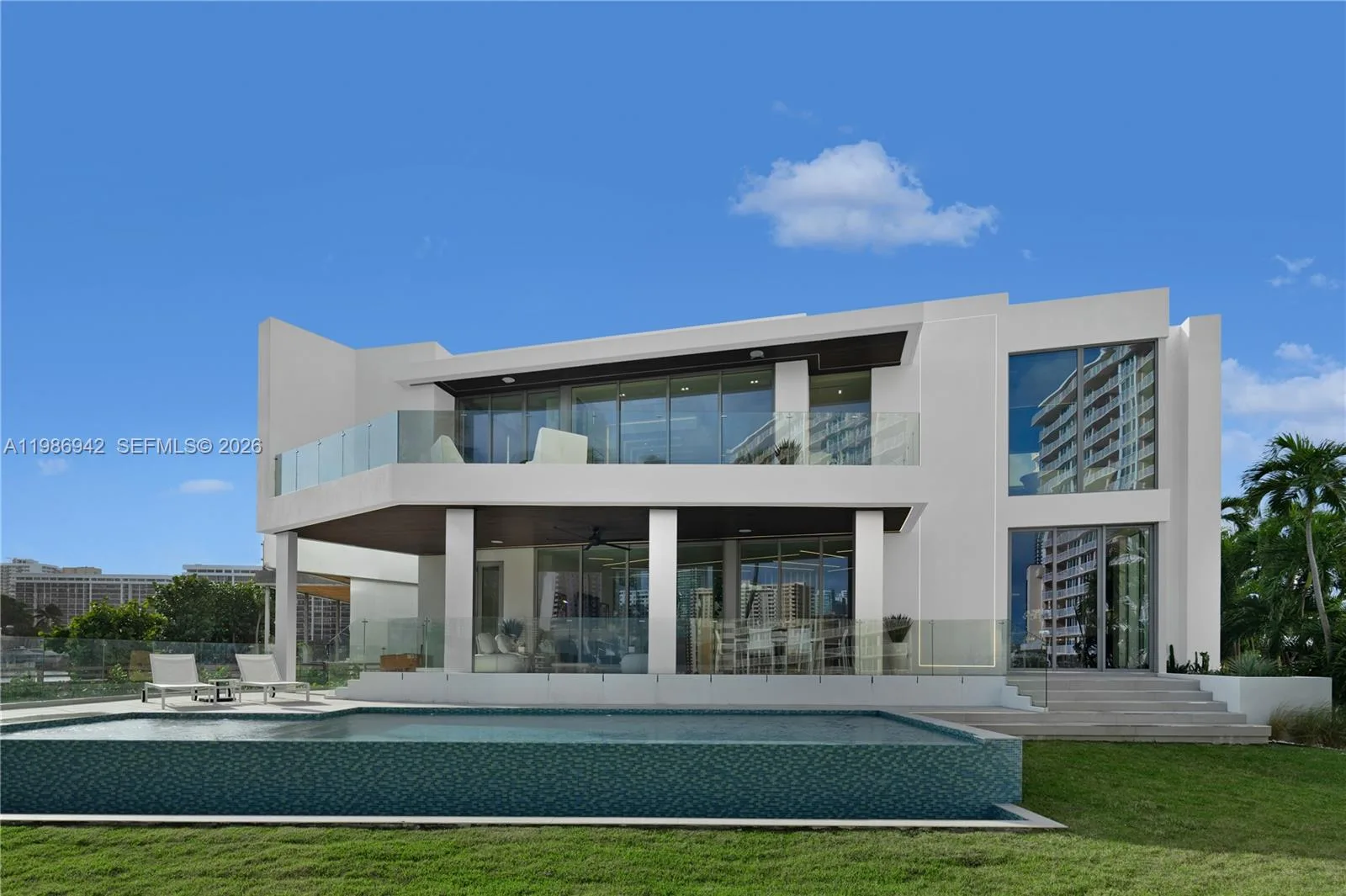 501 Palm Dr, Hallandale Beach, FL 33009 photo 5