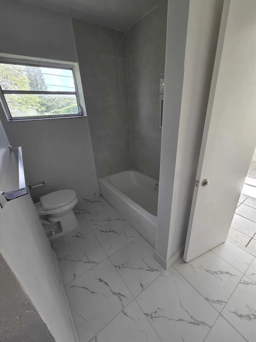 2455 NW 207th Street, Miami Gardens, FL 33056 photo 3