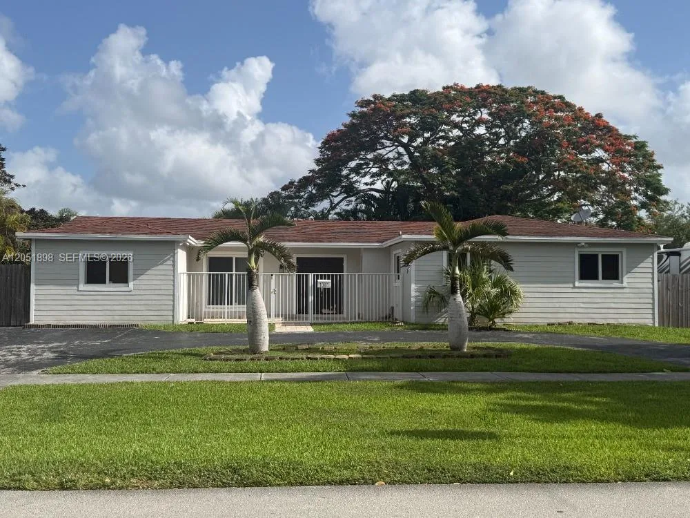 10601 SW 96th St, Miami, FL 33176